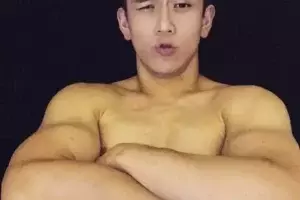 台湾帅哥LeeMingTa李明達 超级萌的搞怪肌肉帅哥-大壹博客
