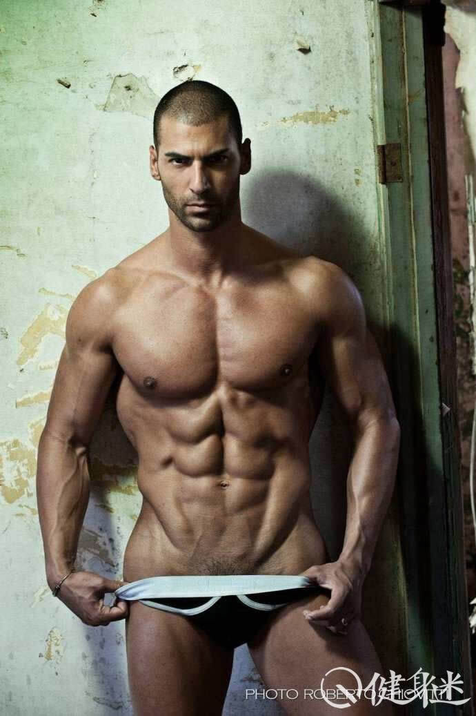 意大利健身教练男模Riccardo Spiga
