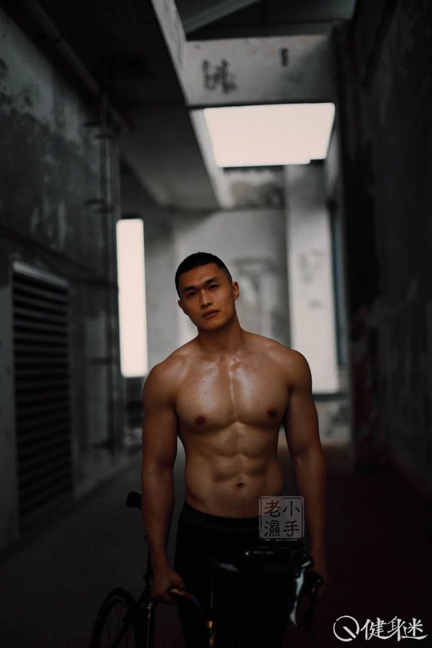 中国肌肉男国产肌肉帅哥罗大发Will