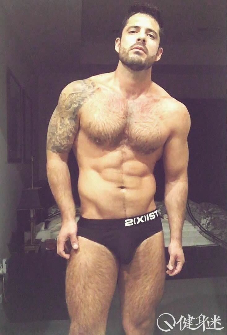 美国肌肉男模Justin Clynes
