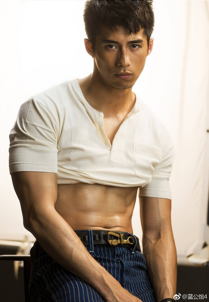 台湾肌肉男模 演员谢允Nick