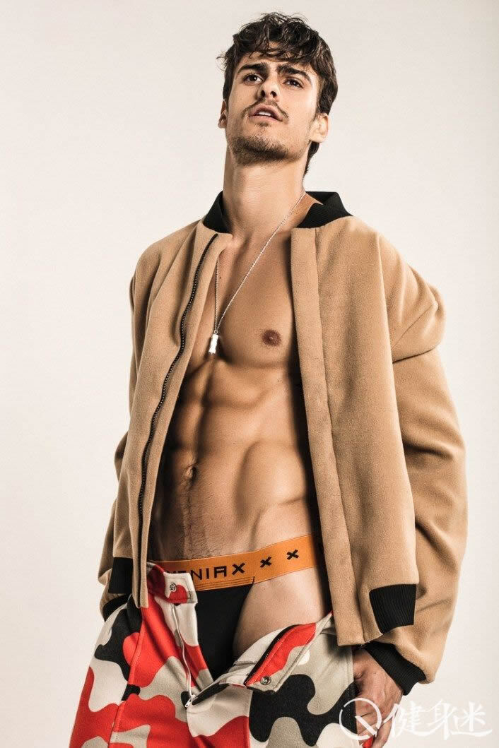 巴西肌肉男模Leonardo Dinali