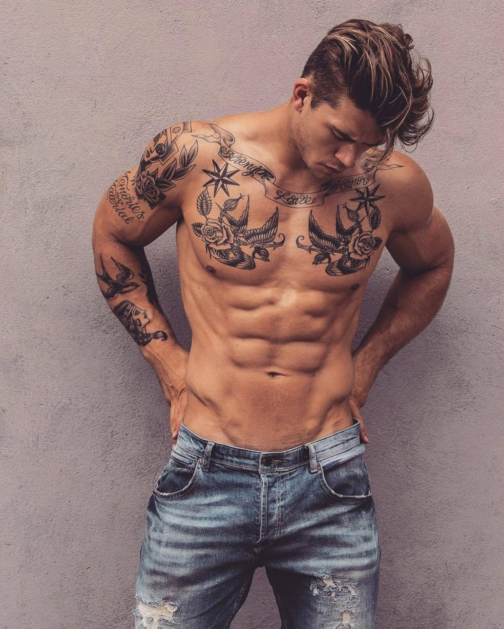 非常帅气的美国肌肉男模Kaz Van Der Waard