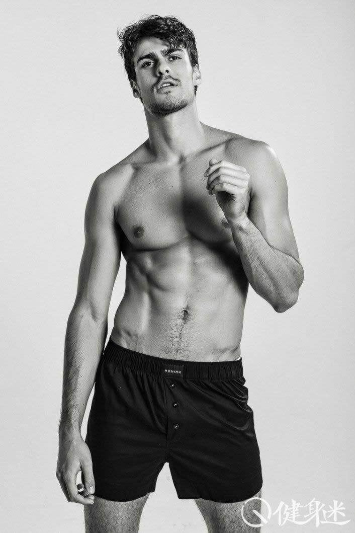 巴西肌肉男模Leonardo Dinali