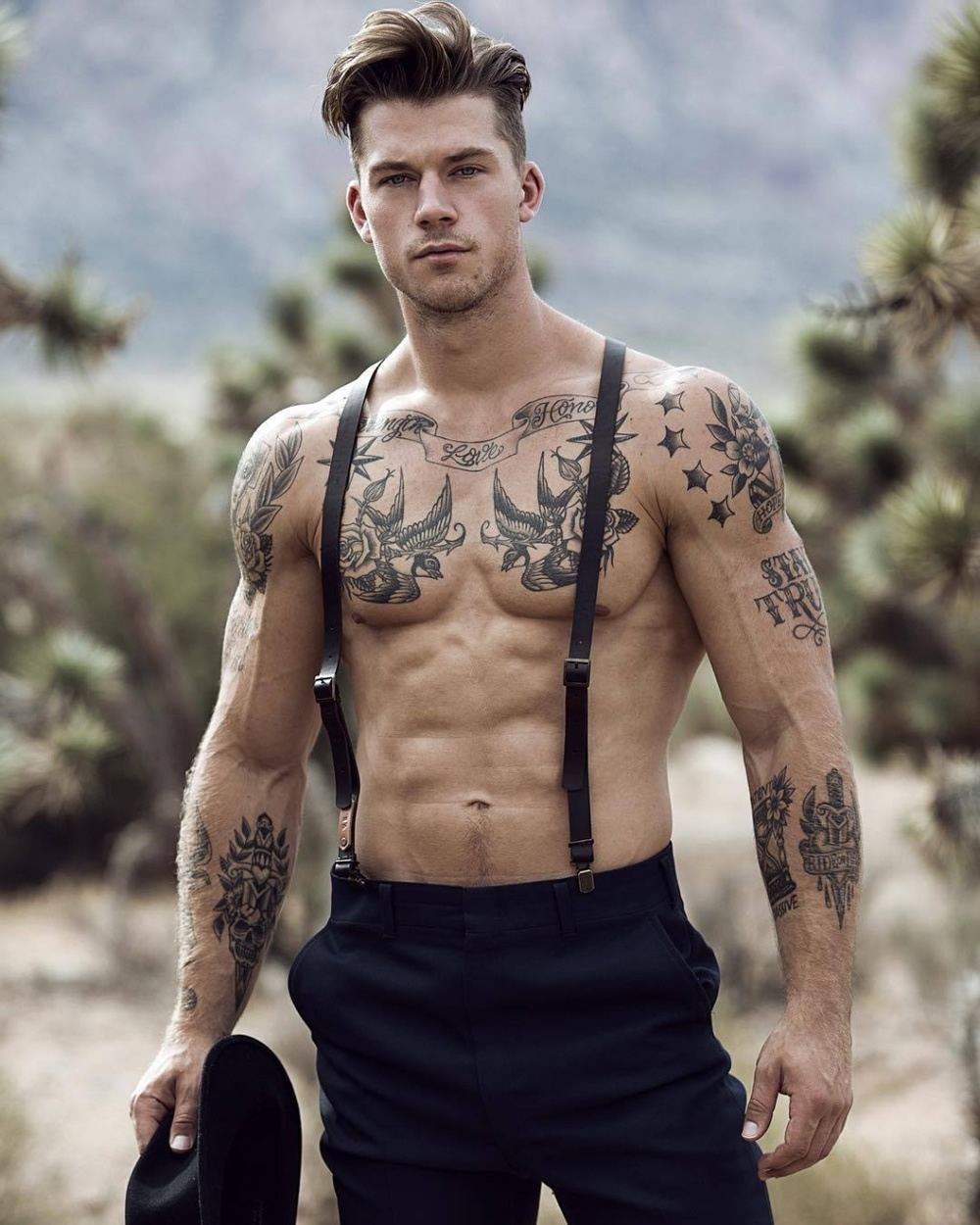 非常帅气的美国肌肉男模Kaz Van Der Waard