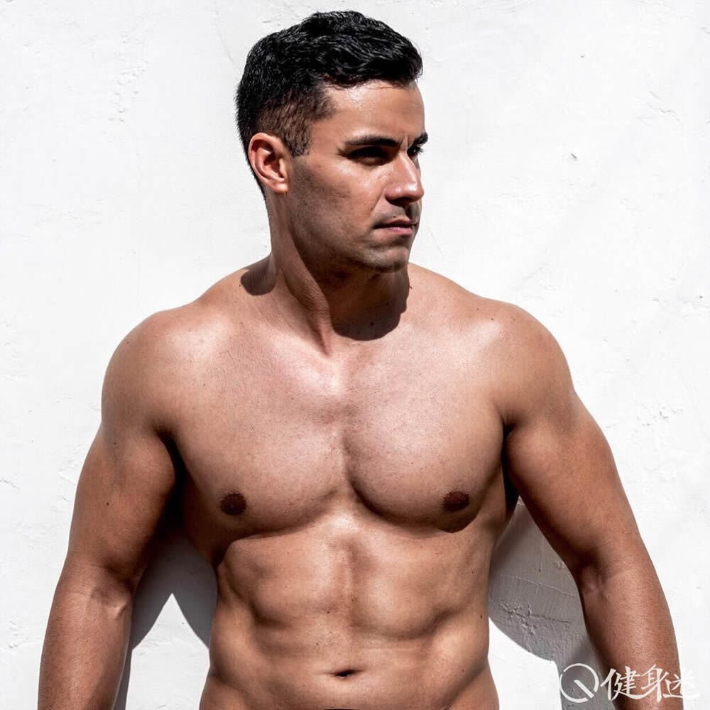 来自太平洋岛国的肌肉男 汤加旗手Pita Taufatofua