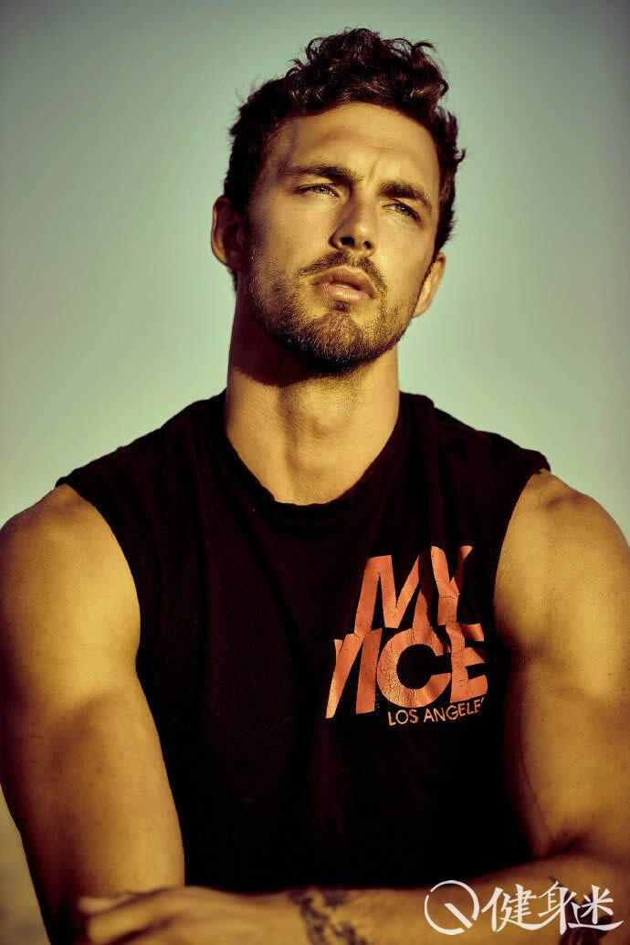 94年出生的美国肌肉男模Christian Hogue