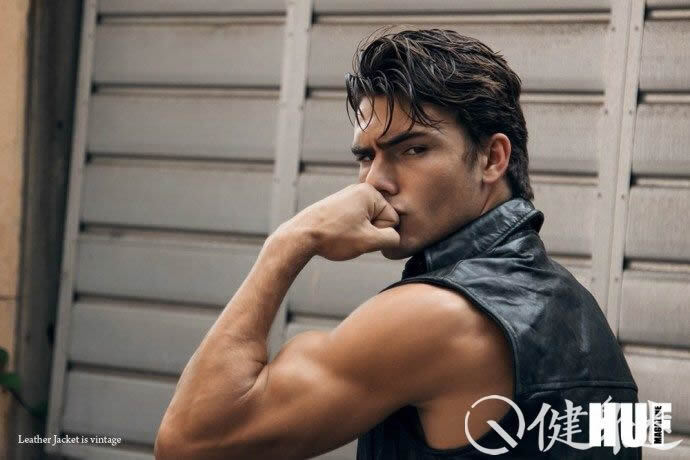美国肌肉男模Levi Conely
