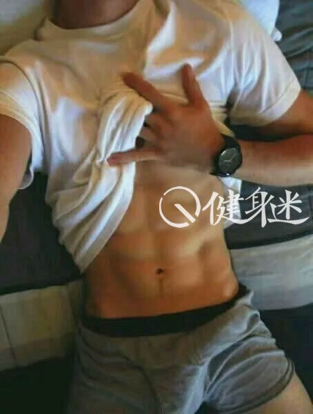 来自汤不热的一些肌肉男图片-大壹博客