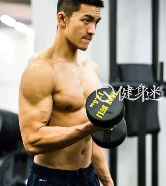 中国超模毛元勋 尽显阳刚男性之性感