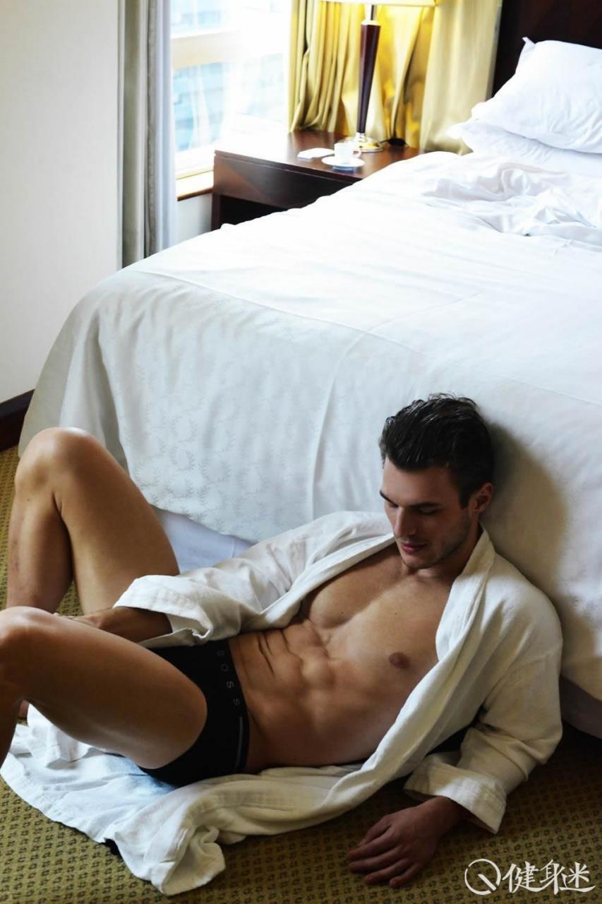 巴西肌肉男模ALEX TREVELIN