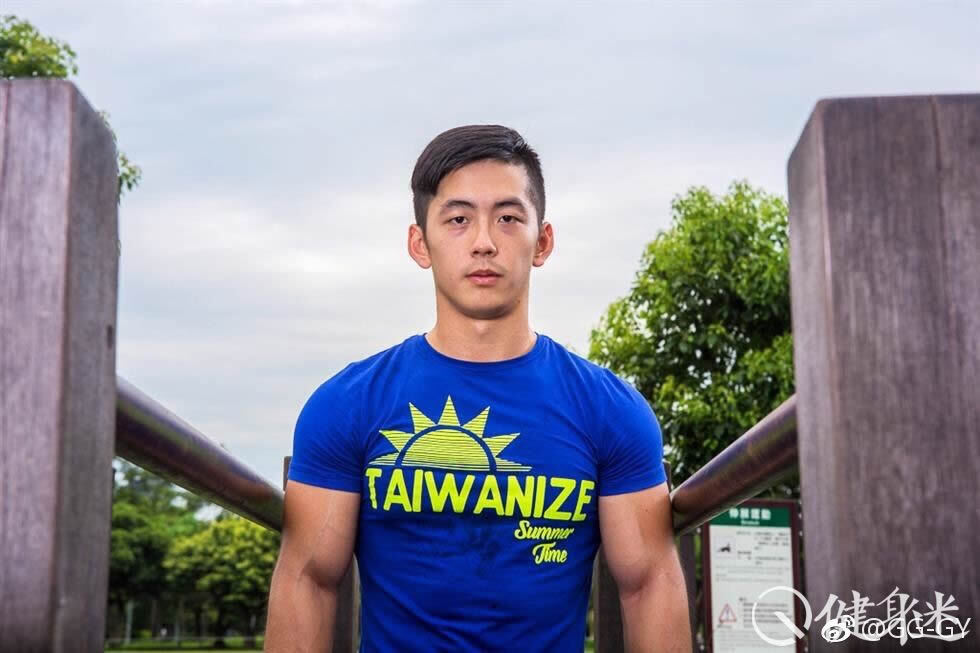 公狗腰健身天菜台湾肌肉帅哥彭羿旻vic-大壹博客