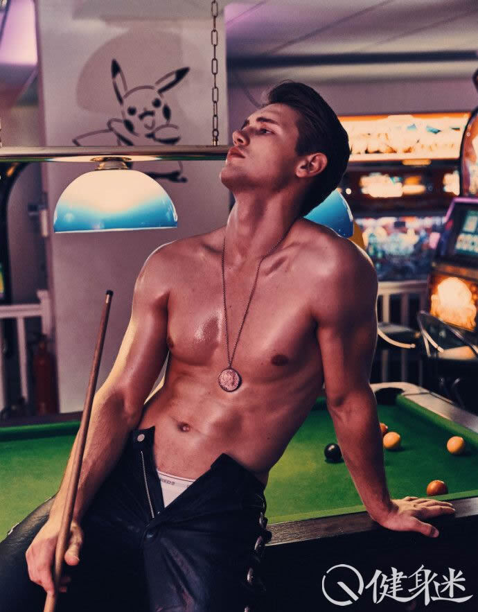 “花花公子”Paddy Mitchell登Desnudo Homme