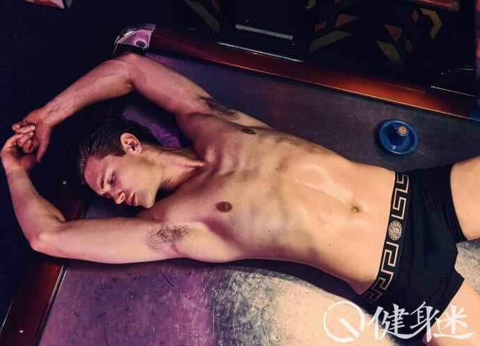 “花花公子”Paddy Mitchell登Desnudo Homme