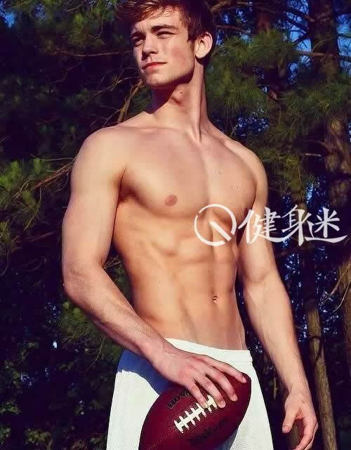 美国肌肉男模Dustin McNeer图片 全美超模下海