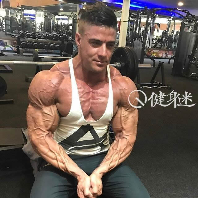 南非肌肉男模 完美身材健身模特Jaco De Bruyn