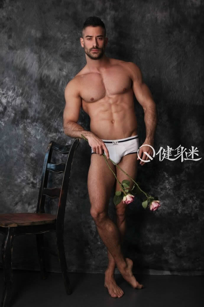 型男大片 西班牙肌肉男模Jonathan Guijarro图片