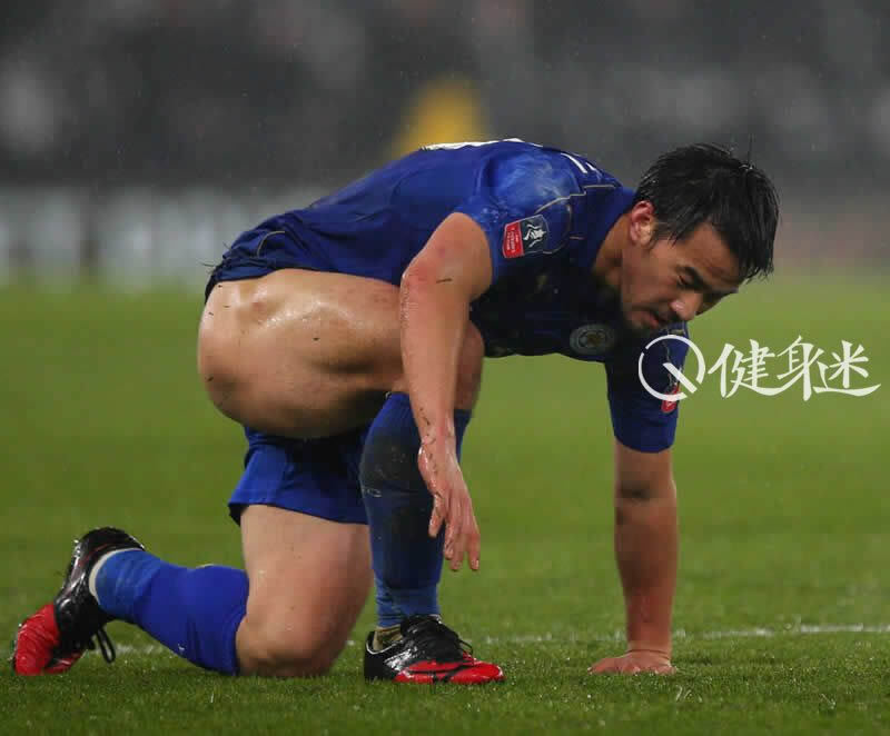 日本足球运动员冈崎慎司大腿肌肉 冈崎慎司臀肌-大壹博客