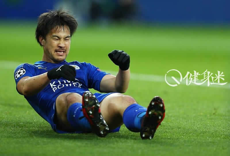 日本足球运动员冈崎慎司大腿肌肉 冈崎慎司臀肌