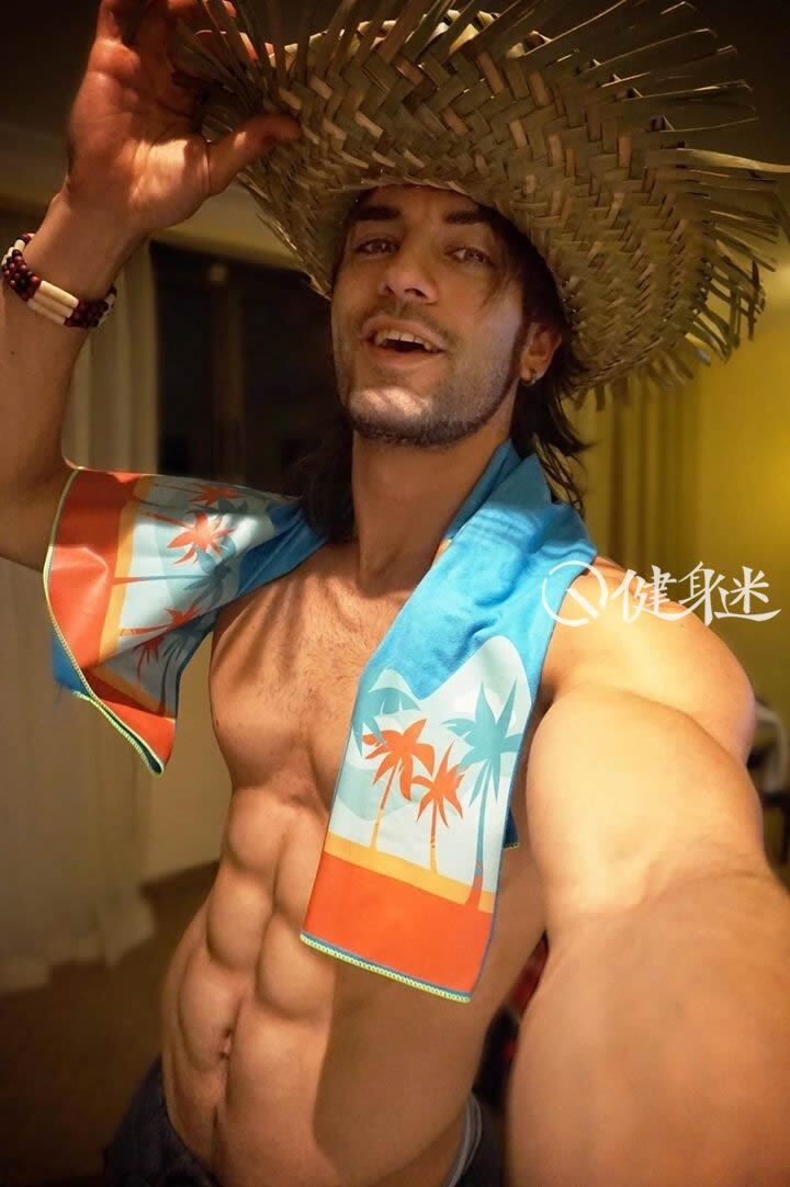 意大利肌肉型男Leon Chiro《守望先锋》泳装麦叔