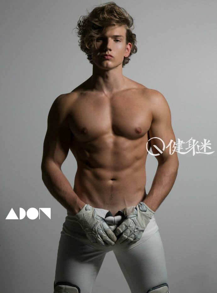 芬兰高冷肌肉男模Benjamin Ahlblad肌肉写真
