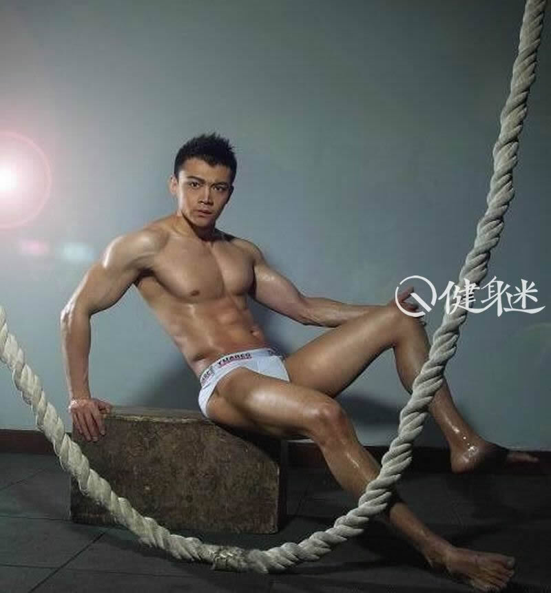 前天安门警卫支队帅哥付利智肌肉写真