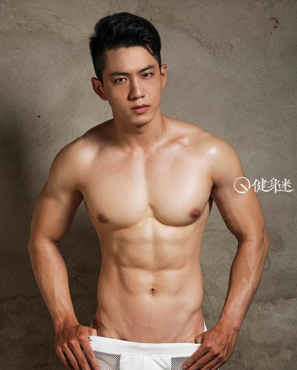 90后越南肌肉男模健身教练Datdang Quoc