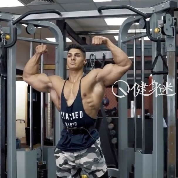 96年健身新秀肌肉男Andrei Deiu健身房肌肉写真