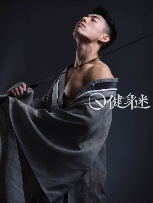 中国肌肉男鬼狼alex肌肉写真 中国肌肉帅哥写真