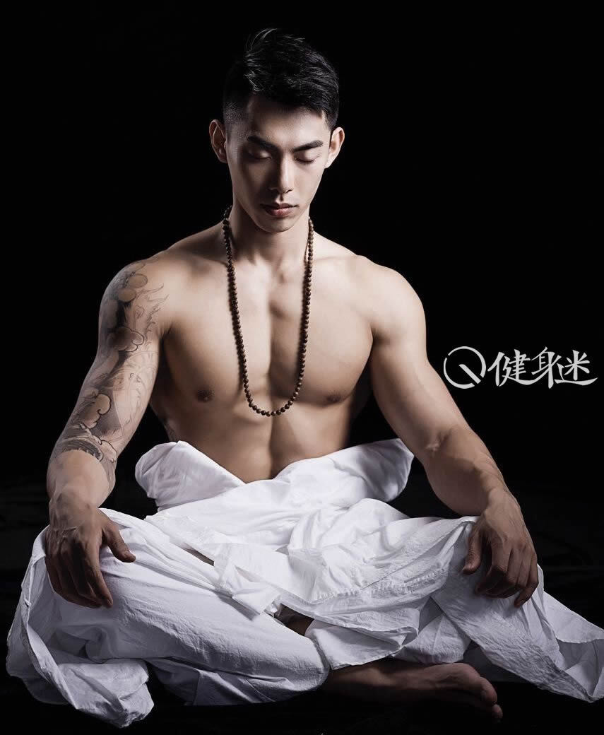 中国肌肉男鬼狼alex肌肉写真 中国肌肉帅哥写真