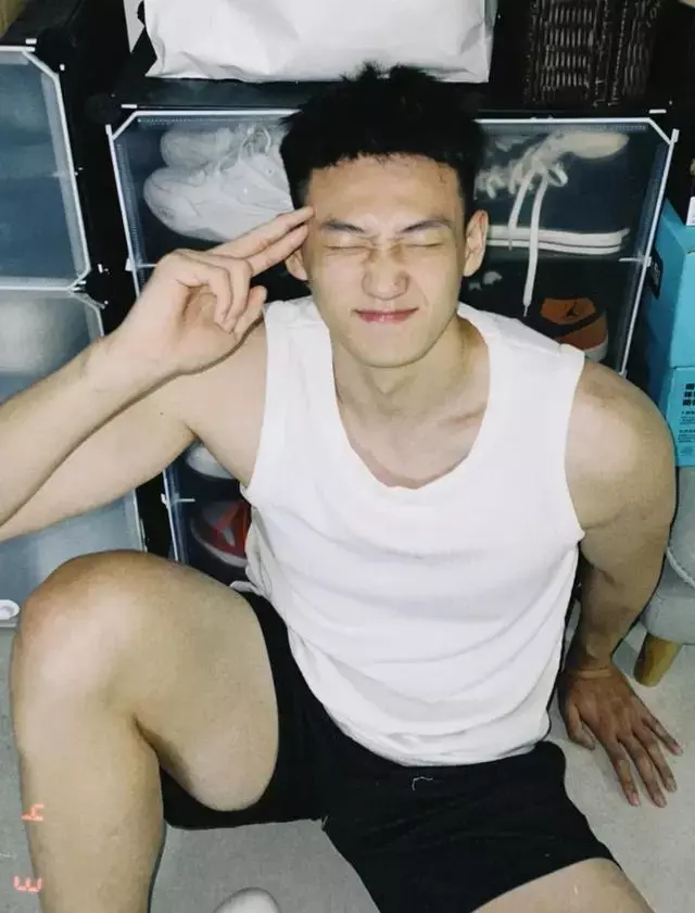 190的阳光少年,练出的一身腱子肉让他尽显男儿本色! 190的阳光少年,练出的一身腱子肉让他尽显男儿本色!