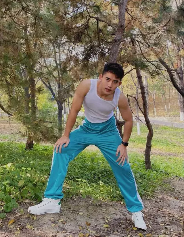 这枚爱运动,爱旅行的健身教练有点帅哦 这枚爱运动,爱旅行的健身教练有点帅哦