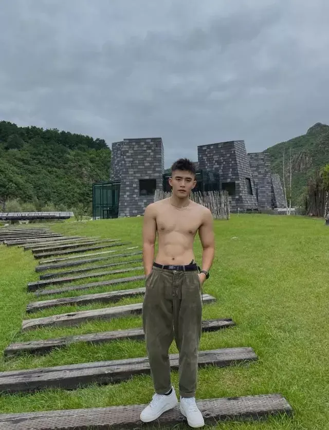 这枚爱运动,爱旅行的健身教练有点帅哦 这枚爱运动,爱旅行的健身教练有点帅哦