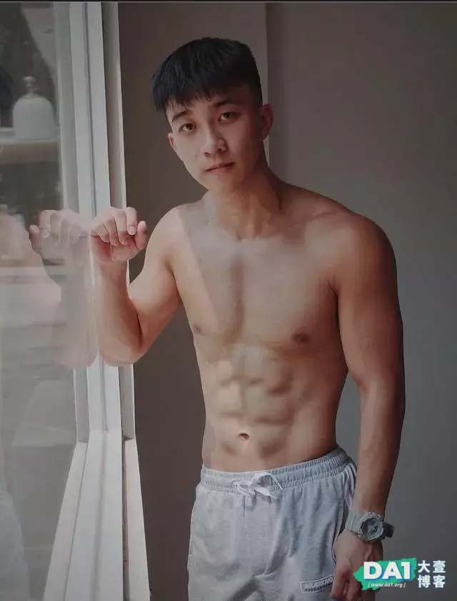 运动男孩上新,这枚肌肉“小狼狗”我太可了 运动男孩上新,这枚肌肉“小狼狗”我太可了