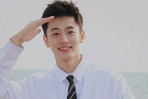这种笑容治愈的白衬衫男孩谁能拒绝?-大壹博客