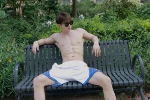 奶白肌肉男孩，“小狼狗男友”说的就是他吧！-大壹博客