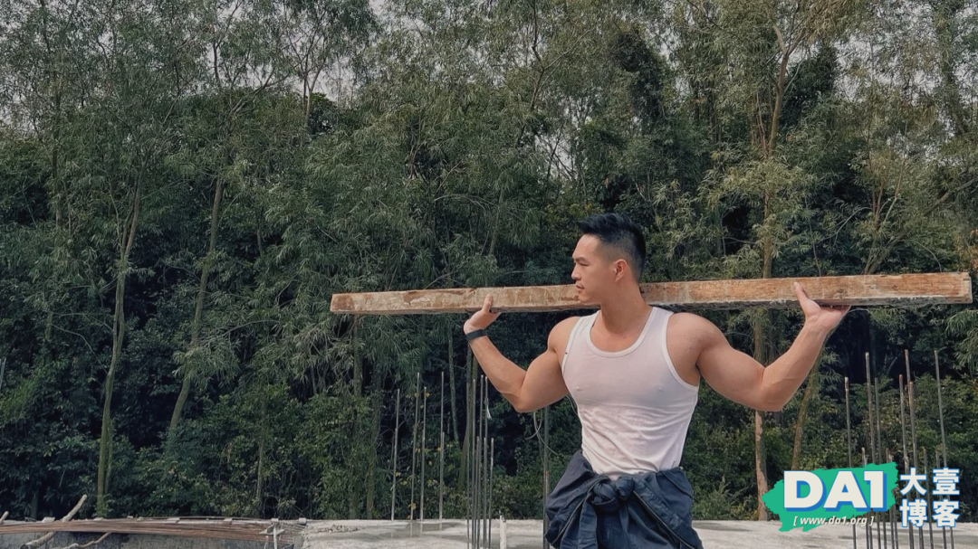 肌肉搬运工穿上正装很有男人味哦-大壹博客