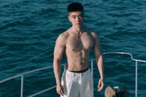 颜值身材俱佳的肌肉小狼狗，身材很有料哦-大壹博客