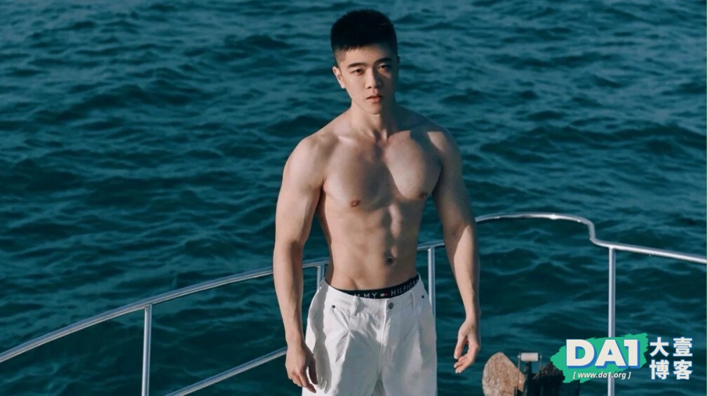 颜值身材俱佳的肌肉小狼狗，身材很有料哦-大壹博客