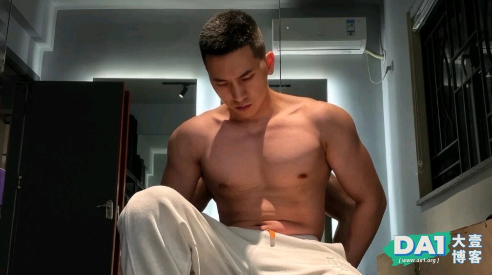 成熟男人魅力爆表的肌肉型男-大壹博客