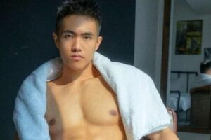 活捉一名拥有健壮身材的肌肉帅哥,好养眼-大壹博客