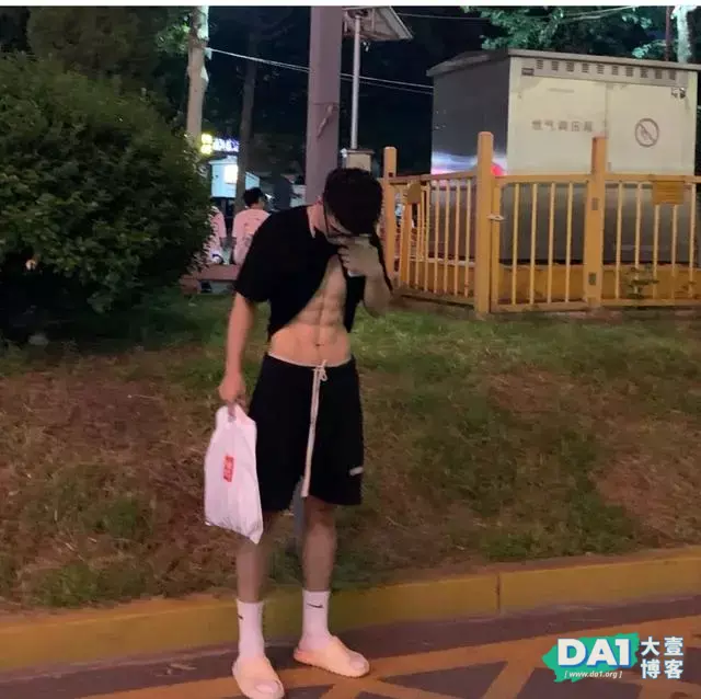 00后的身材都这么健壮迷人了吗? 00后的身材都这么健壮迷人了吗?