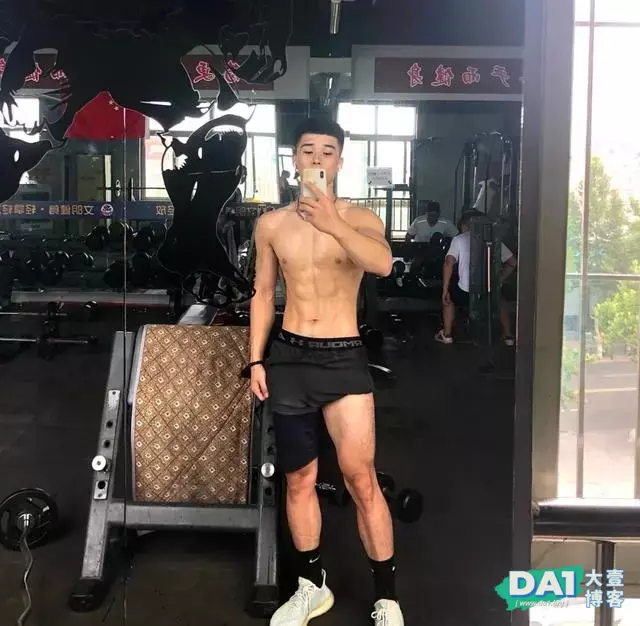 00后的身材都这么健壮迷人了吗? 00后的身材都这么健壮迷人了吗?