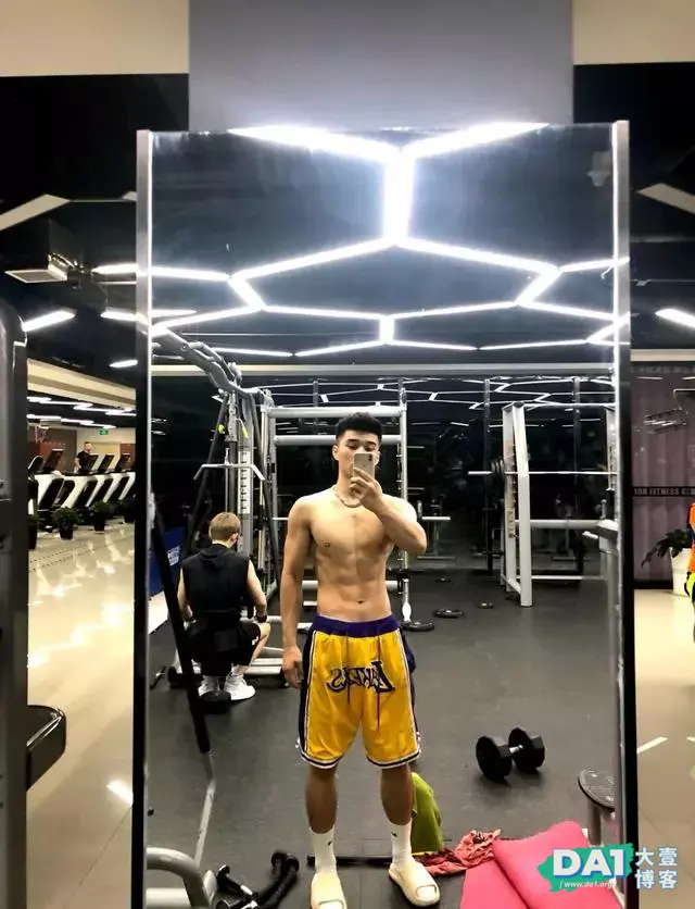 00后的身材都这么健壮迷人了吗? 00后的身材都这么健壮迷人了吗?