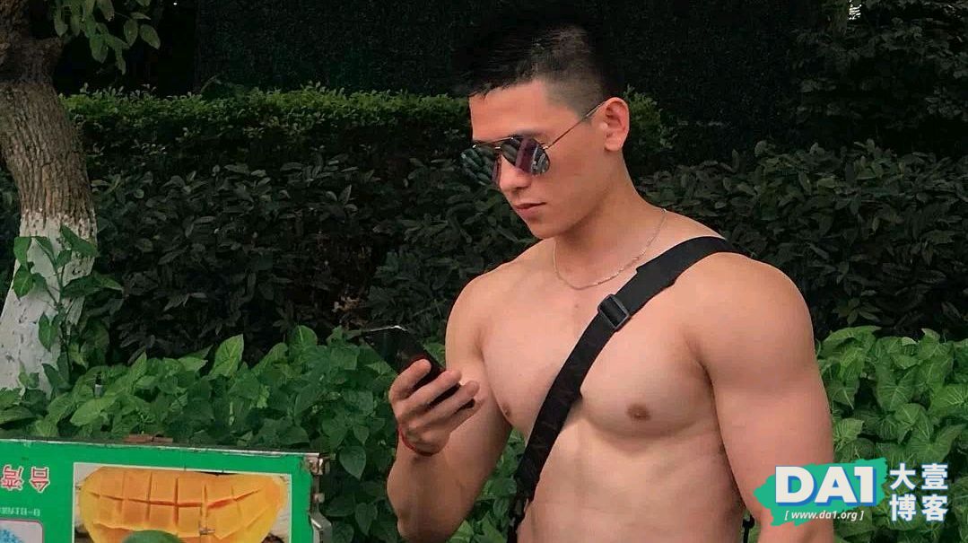 荷尔蒙爆棚的肌肉小哥，颜值高还有腹肌和胸肌！-大壹博客