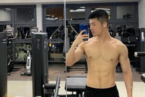 这枚肌肉小狼狗身材有点壮，很养眼哦-大壹博客