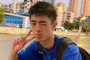 这种骑自行车的高中生也太可爱了吧-大壹博客