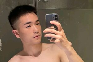 这枚大胸肌肌肉型男有点上头哦-大壹博客