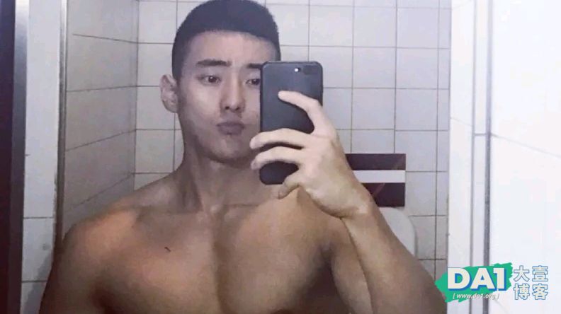 活捉一枚极品肌肉帅哥，颜好身材棒很养眼哦-大壹博客