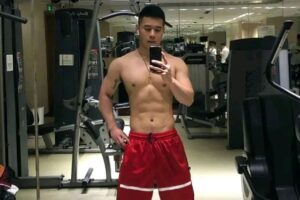 让人无法拒绝的寸头肌肉型男，这身材我可以！-大壹博客